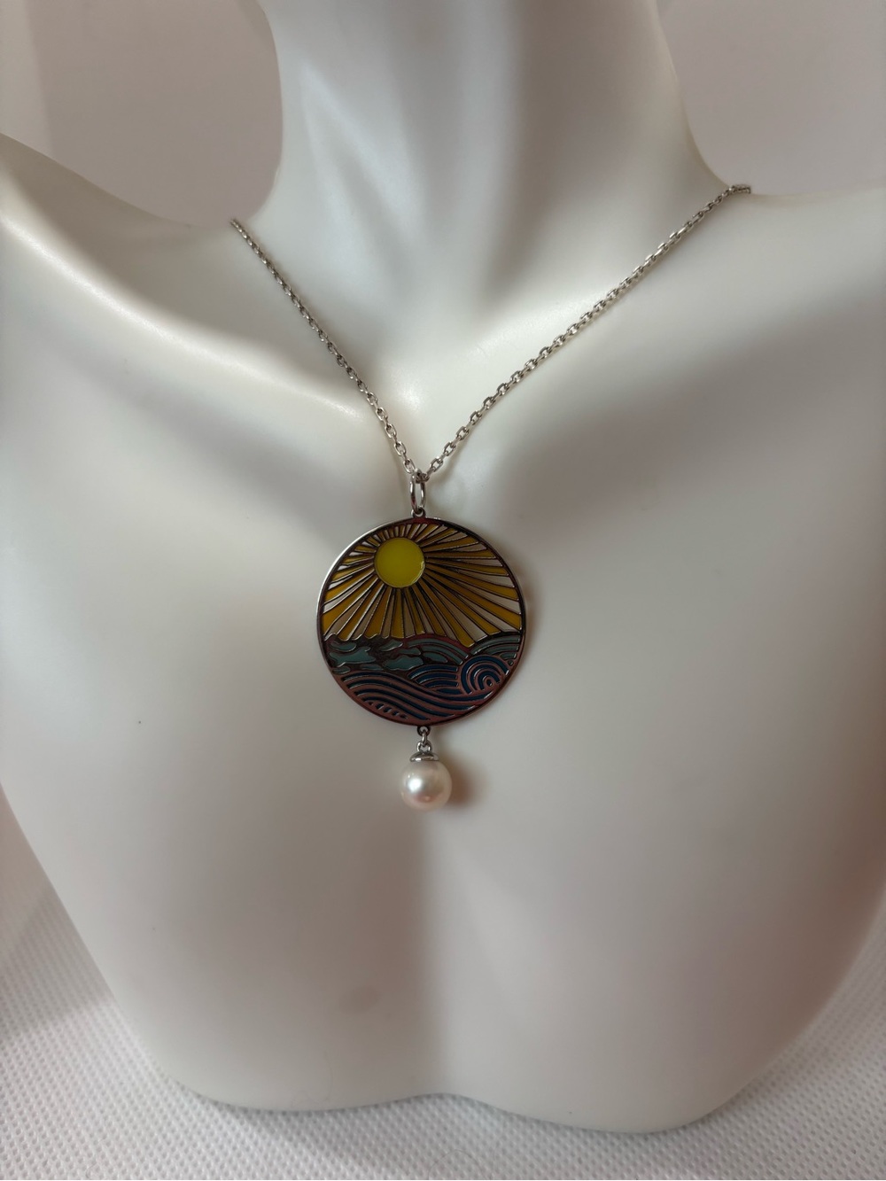 925 sterling silver and enamal sunrise pendant with real pearl